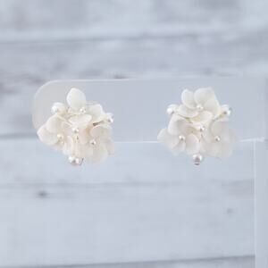 Vintage Screw On Earrings Cream & Faux Pearl Flower Trio